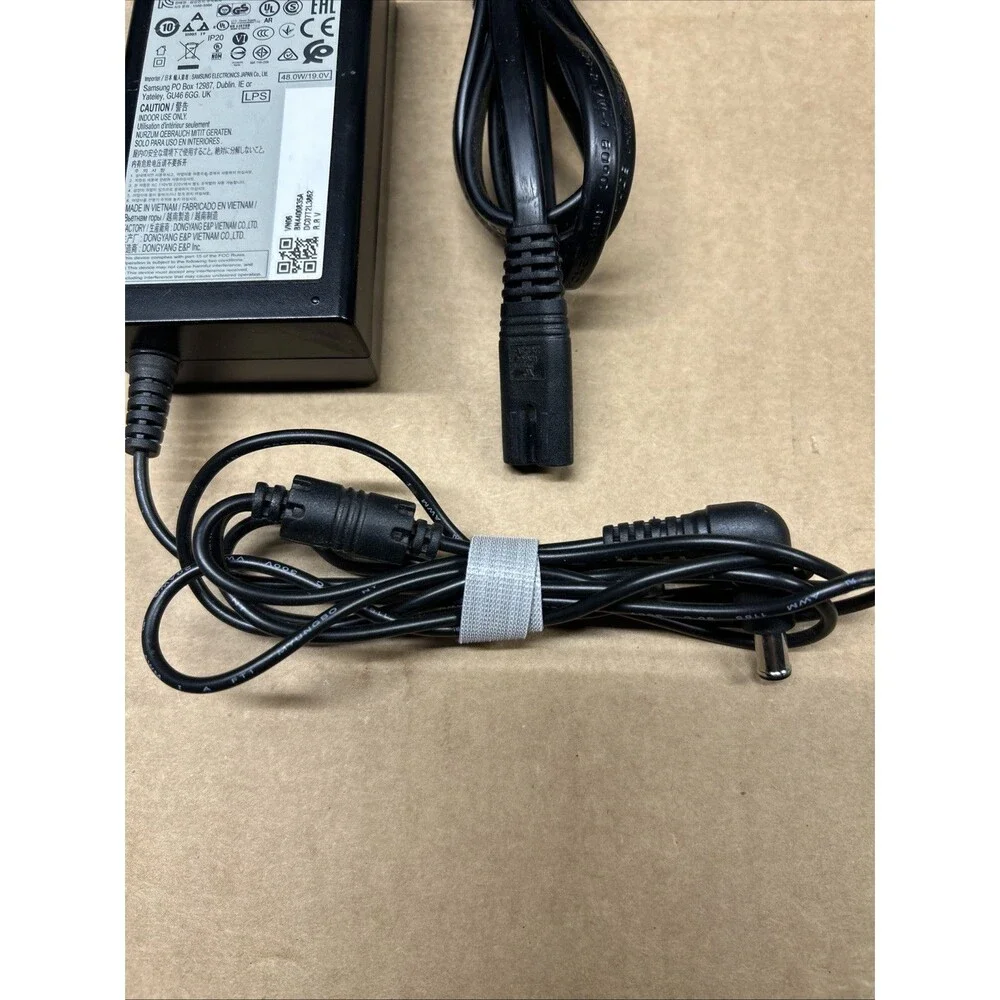 AC DC Adapter for Samsung A4819-FDY Power Supply 20V 4A Power Supply